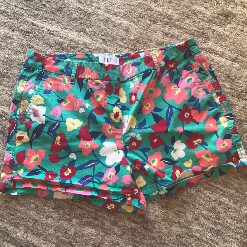 Floral Shorts *Size 12*